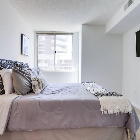 Bright Apartment Walk To Ballston Metro Арлингтон Экстерьер фото