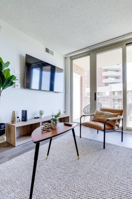 Bright Apartment Walk To Ballston Metro Арлингтон Экстерьер фото